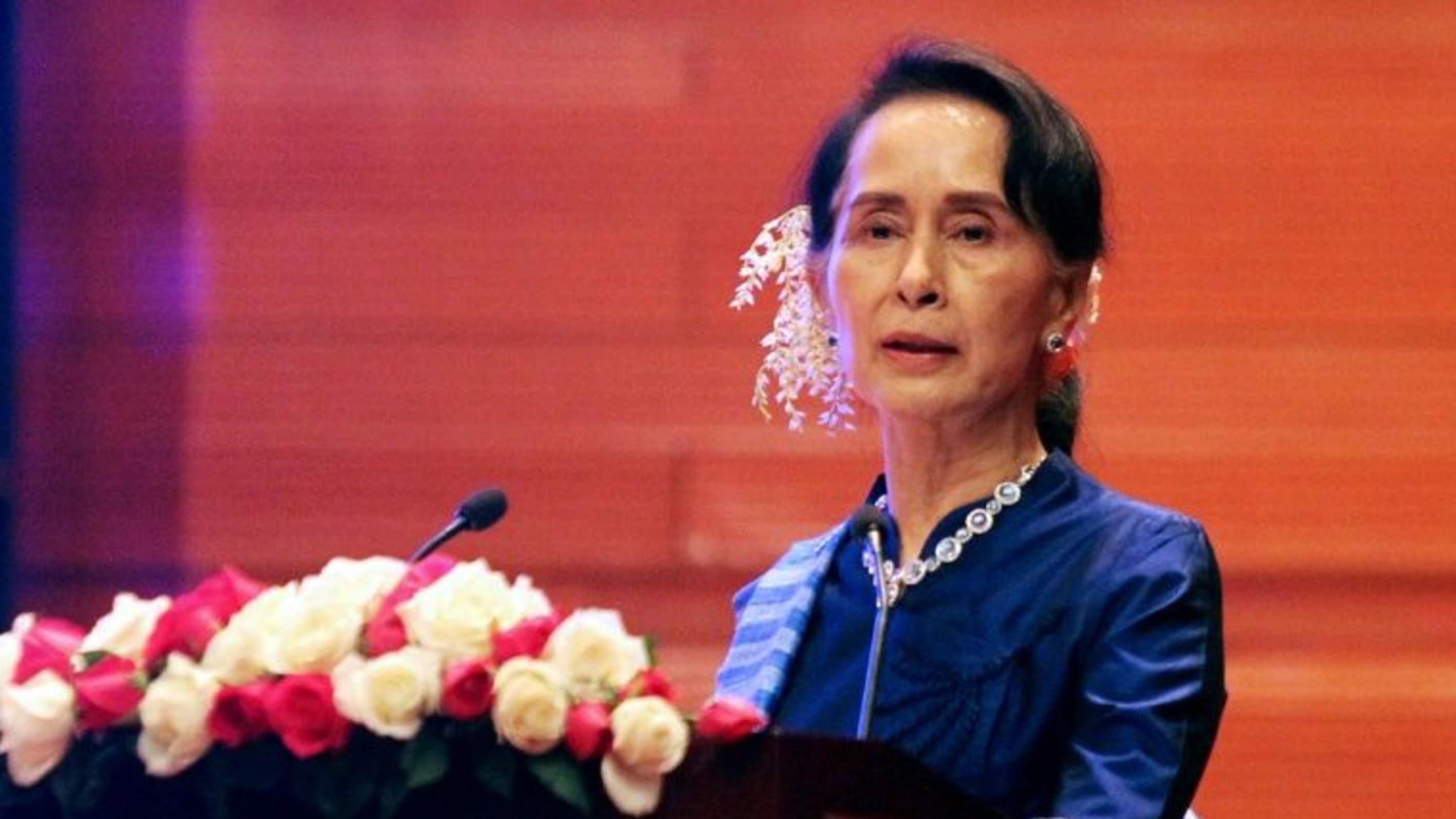 Suu Kyi should oppose Myanmar military or resign, says fellow Nobel Prize winner